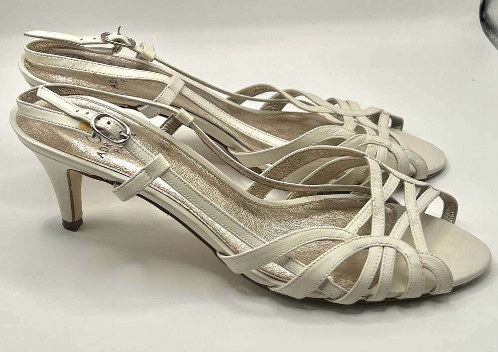 Adrianna Papell White Strappy Slingback Dress Sandals Size 9.5M - Picture 2 of 5